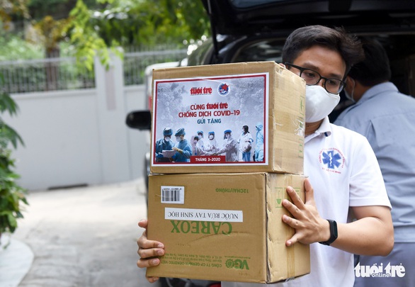 Báo Tuổi Trẻ trao nhiều trang thiết bị y tế cho Trung tâm cấp cứu 115 TP.HCM - Ảnh 4. Báo Tuổi Trẻ trao nhiều trang thiết bị y tế cho Trung tâm cấp cứu 115 TP.HCM - Ảnh 4.