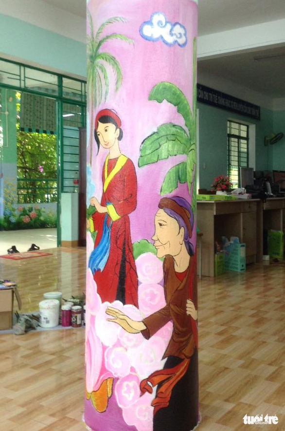 Trò nghỉ học, hằng ngày thầy vẫn đến làm đẹp trường chờ đón học sinh - Ảnh 9. Trò nghỉ học, hằng ngày thầy vẫn đến làm đẹp trường chờ đón học sinh - Ảnh 9.