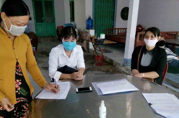 Kinh nghiệm đưa nhanh tiền hỗ trợ cho người nghèo - Ảnh 1. Kinh nghiệm đưa nhanh tiền hỗ trợ cho người nghèo - Ảnh 1.