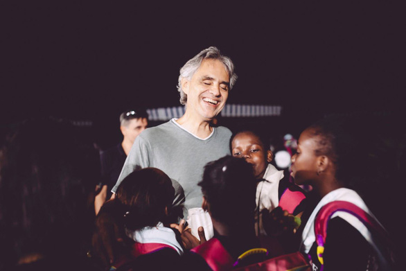 Đêm 12-4, danh ca Andrea Bocelli ‘hát cho niềm hi vọng’ phục sinh - Ảnh 3. Đêm 12-4, danh ca Andrea Bocelli ‘hát cho niềm hi vọng’ phục sinh - Ảnh 3.
