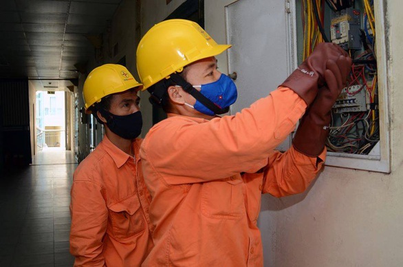 EVN giải thích gì về việc tiền điện tháng 4 tăng cao đột biến? - Ảnh 1. EVN giải thích gì về việc tiền điện tháng 4 tăng cao đột biến? - Ảnh 1.