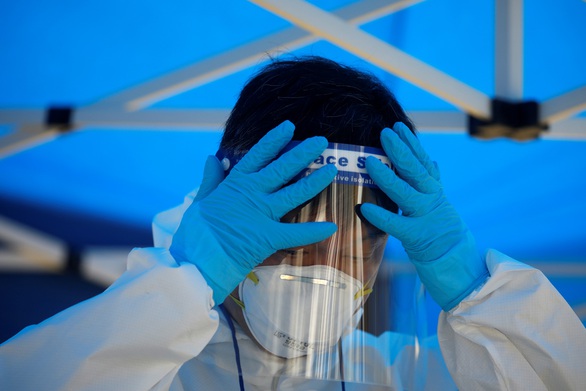 Con người có thể bị nhiễm virus corona 2 lần hay không? - Ảnh 2. Con người có thể bị nhiễm virus corona 2 lần hay không? - Ảnh 2.