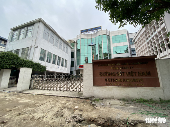 Cận cảnh lô đất vàng ở Hà Nội khiến cán bộ ngành đường sắt bị đề nghị xử lý - Ảnh 7.