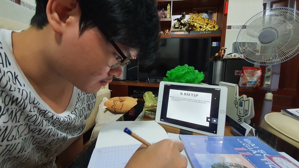 Đi học trở lại: ưu tiên học sinh cuối cấp - Ảnh 3. Đi học trở lại: ưu tiên học sinh cuối cấp - Ảnh 3.