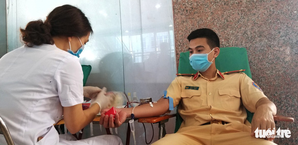 Công an Hà Nội bắt đầu hiến máu trong 10 ngày - Ảnh 5.