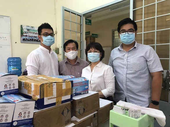 YOLA tặng 14 tỉ đồng học bổng cho con em bác sĩ chống dịch Covid-19 - Ảnh 1. YOLA tặng 14 tỉ đồng học bổng cho con em bác sĩ chống dịch Covid-19 - Ảnh 1.