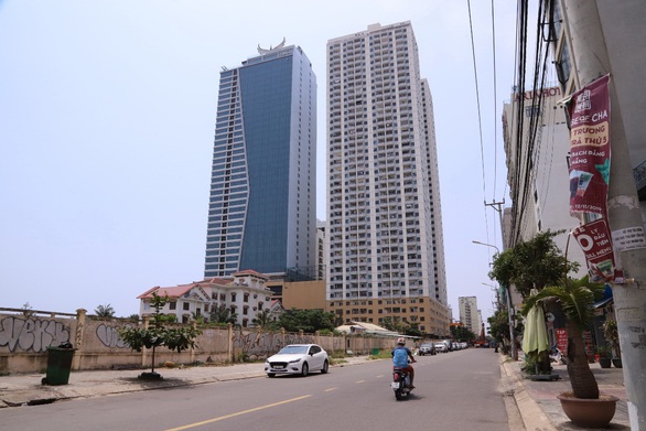 Bỗng dưng phải ở chui trong căn hộ của mình - Ảnh 1. Bỗng dưng phải ở chui trong căn hộ của mình - Ảnh 1.