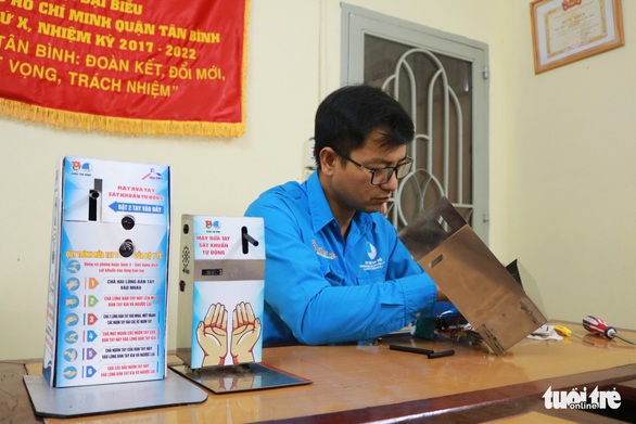 Chiếc máy mời mọc: Xin chào bạn, mời bạn rửa tay - Ảnh 2. Chiếc máy mời mọc: Xin chào bạn, mời bạn rửa tay - Ảnh 2.