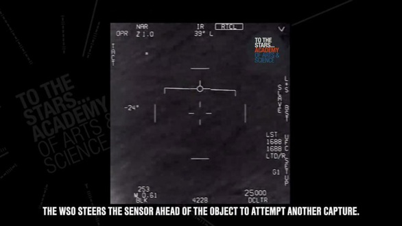Lầu Năm Góc công bố các đoạn phim về vật thể bay không xác định UFO - Ảnh 1. Lầu Năm Góc công bố các đoạn phim về vật thể bay không xác định UFO - Ảnh 1.