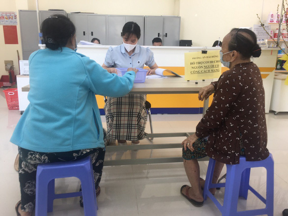 Đà Nẵng bắt đầu chi tiền hỗ trợ COVID-19 - Ảnh 1. Đà Nẵng bắt đầu chi tiền hỗ trợ COVID-19 - Ảnh 1.