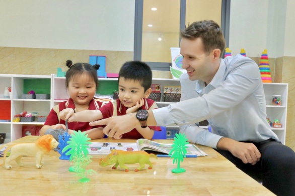 VASCHOOLS không thu bất kỳ khoản phí nào khi nghỉ học do dịch COVID-19 - Ảnh 1. VASCHOOLS không thu bất kỳ khoản phí nào khi nghỉ học do dịch COVID-19 - Ảnh 1.
