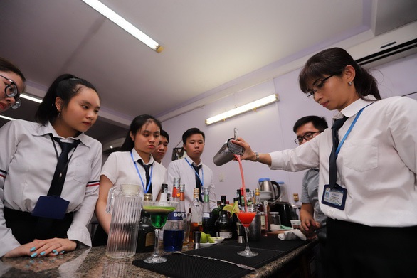 Trường Trung Cấp Việt Giao: Nơi hun đúc đam mê - Ảnh 1. Trường Trung Cấp Việt Giao: Nơi hun đúc đam mê - Ảnh 1.