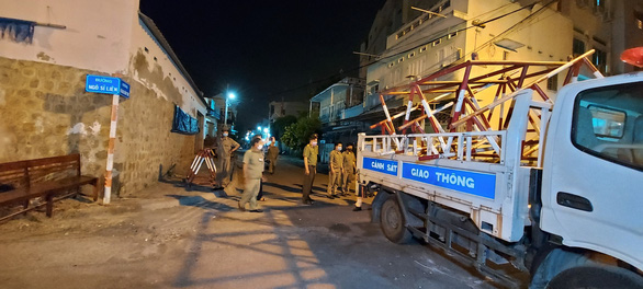 Bình Thuận dỡ bỏ khu cách ly dân cư tại Phan Thiết - Ảnh 1. Bình Thuận dỡ bỏ khu cách ly dân cư tại Phan Thiết - Ảnh 1.