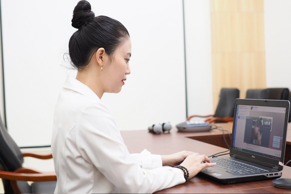 Bệnh viện Da liễu TP.HCM tư vấn miễn phí từ xa cho người bệnh trong mùa dịch - Ảnh 1. Bệnh viện Da liễu TP.HCM tư vấn miễn phí từ xa cho người bệnh trong mùa dịch - Ảnh 1.