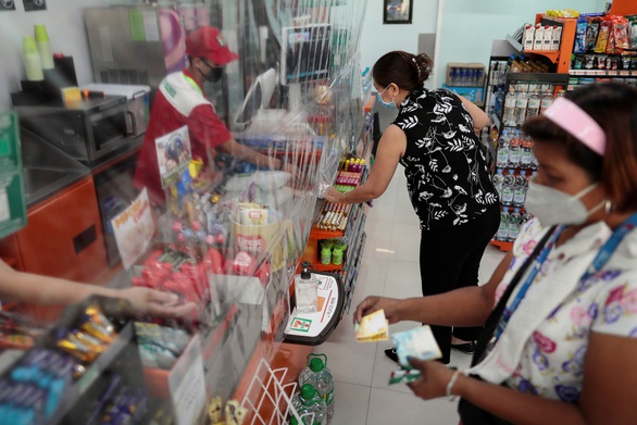 Dịch COVID-19 chiều 3-4: Philippines tử vong nhiều nhất một ngày, New York vượt 100.000 ca nhiễm - Ảnh 2. Dịch COVID-19 chiều 3-4: Philippines tử vong nhiều nhất một ngày, New York vượt 100.000 ca nhiễm - Ảnh 2.