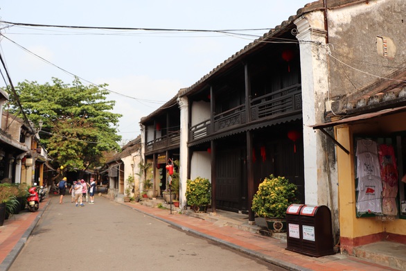 Mỹ Sơn, Hội An vắng hoe, một số khách chụp ảnh rồi về - Ảnh 3. Mỹ Sơn, Hội An vắng hoe, một số khách chụp ảnh rồi về - Ảnh 3.
