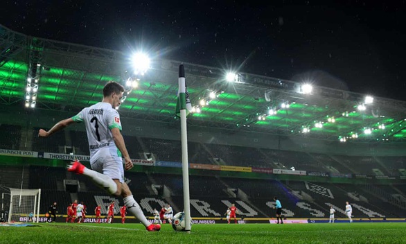 Bundesliga lùi ngày trở lại, Premier League có kế hoạch tái xuất vào tháng 6 - Ảnh 2. Bundesliga lùi ngày trở lại, Premier League có kế hoạch tái xuất vào tháng 6 - Ảnh 2.
