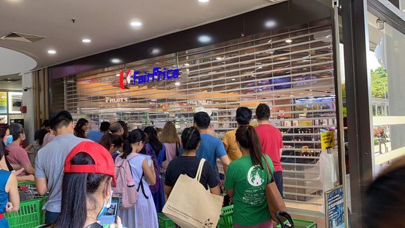 Singapore: từ hình mẫu đến hốt hoảng - Ảnh 1. Singapore: từ hình mẫu đến hốt hoảng - Ảnh 1.
