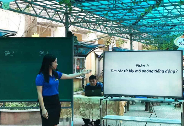 Xuýt xoa trước lá đơn viết tay đẹp như in của nữ giáo viên tình nguyện chống COVID-19 - Ảnh 3. Xuýt xoa trước lá đơn viết tay đẹp như in của nữ giáo viên tình nguyện chống COVID-19 - Ảnh 3.