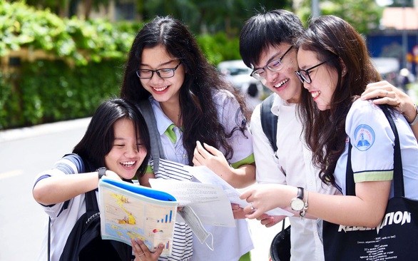 Đề tham khảo thi THPT Quốc gia 2020: giáo viên, học sinh nói dễ thở - Ảnh 1. Đề tham khảo thi THPT Quốc gia 2020: giáo viên, học sinh nói dễ thở - Ảnh 1.