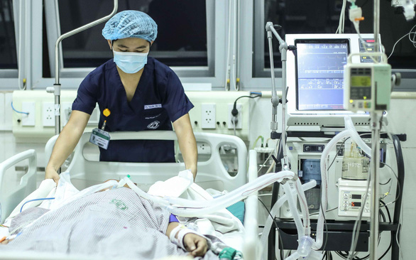 Máy thở cần thiết ra sao với bệnh nhân COVID-19? - Ảnh 1. Máy thở cần thiết ra sao với bệnh nhân COVID-19? - Ảnh 1.