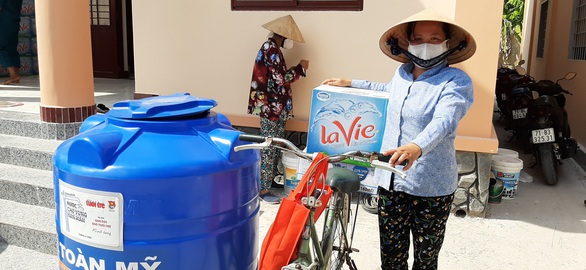 Nghe được tặng bồn nước đêm qua tui không ngủ được - Ảnh 6. Nghe được tặng bồn nước đêm qua tui không ngủ được - Ảnh 6.