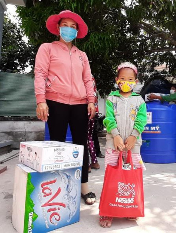 La Vie và Nestlé Việt Nam chung tay giảm thiệt hại từ hạn mặn - Ảnh 2. La Vie và Nestlé Việt Nam chung tay giảm thiệt hại từ hạn mặn - Ảnh 2.