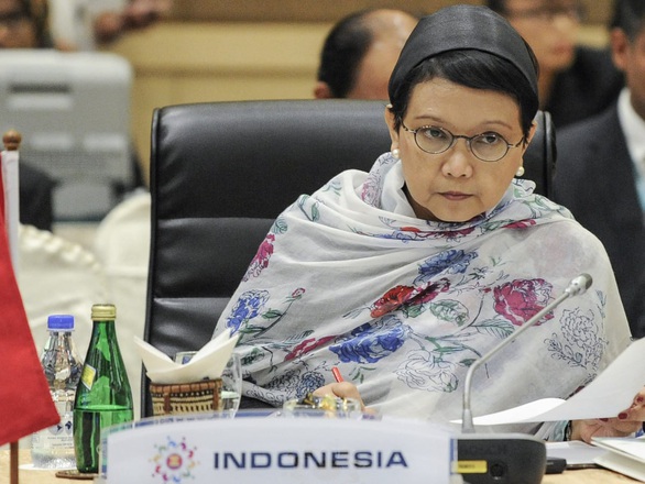 Indonesia lên án tàu cá Trung Quốc đối xử với ngư dân như nô lệ - Ảnh 1. Indonesia lên án tàu cá Trung Quốc đối xử với
ngư dân như nô lệ - Ảnh 1.