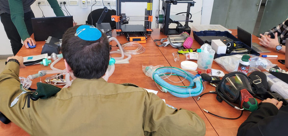 Cuộc chiến bí mật thời đại dịch - Kỳ 2: Dự án Khí thở của Israel - Ảnh 1. Cuộc chiến bí mật thời đại dịch - Kỳ 2: Dự án Khí thở của Israel - Ảnh 1.