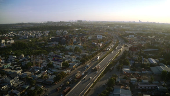 Đổi hình thức đầu tư để giải cứu các dự án giao thông đang bị nghẽn ở Nam bộ - Ảnh 1. Đổi hình thức đầu tư để giải cứu các dự án giao thông đang bị nghẽn ở Nam bộ - Ảnh 1.