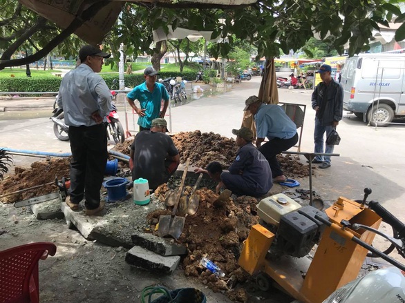 Duy tu đường ống trên tuyến đường 3-2, ba quận ở TP.HCM bị cúp nước - Ảnh 1. Duy tu đường ống trên tuyến đường 3-2, ba quận ở TP.HCM bị cúp nước - Ảnh 1.