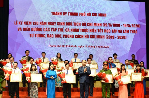 Tuyên dương tập thể, cá nhân điển hình học tập và làm theo tư tưởng, đạo đức, phong cách Hồ Chí Minh - Ảnh 1. Tuyên dương tập thể, cá nhân điển hình học tập và làm theo tư tưởng, đạo đức, phong cách Hồ Chí Minh - Ảnh 1.