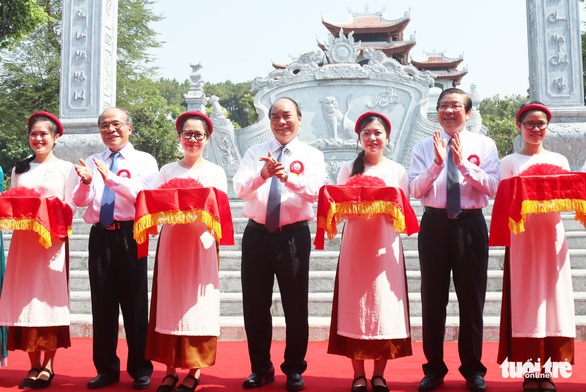 Thủ tướng dự lễ khánh thành đền thờ gia tiên Chủ tịch Hồ Chí Minh - Ảnh 1. Thủ tướng dự lễ khánh thành đền thờ gia tiên Chủ tịch Hồ Chí Minh - Ảnh 1.