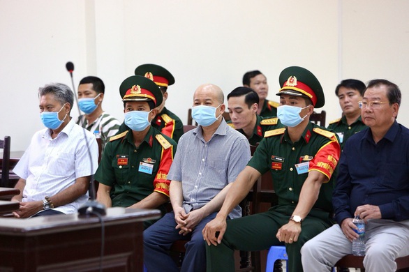 Quân chủng Hải quân xin giảm nhẹ hình phạt cho cựu thứ trưởng Nguyễn Văn Hiến - Ảnh 3. Quân chủng Hải quân xin giảm nhẹ hình phạt cho cựu thứ trưởng Nguyễn Văn Hiến - Ảnh 3.