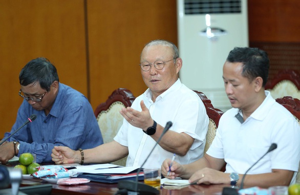HLV Park: Thắng Malaysia, Việt Nam rộng cửa vào vòng loại thứ 3 World Cup 2022 - Ảnh 1. HLV Park: Thắng Malaysia, Việt Nam rộng cửa vào vòng loại thứ 3 World Cup 2022 - Ảnh 1.