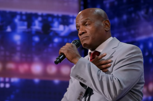 Người tù oan 37 năm gây sốt mạng xã hội khi cất giọng ở Americas Got Talent - Ảnh 2. Người tù oan 37 năm gây sốt mạng xã hội khi cất giọng ở Americas Got Talent - Ảnh 2.