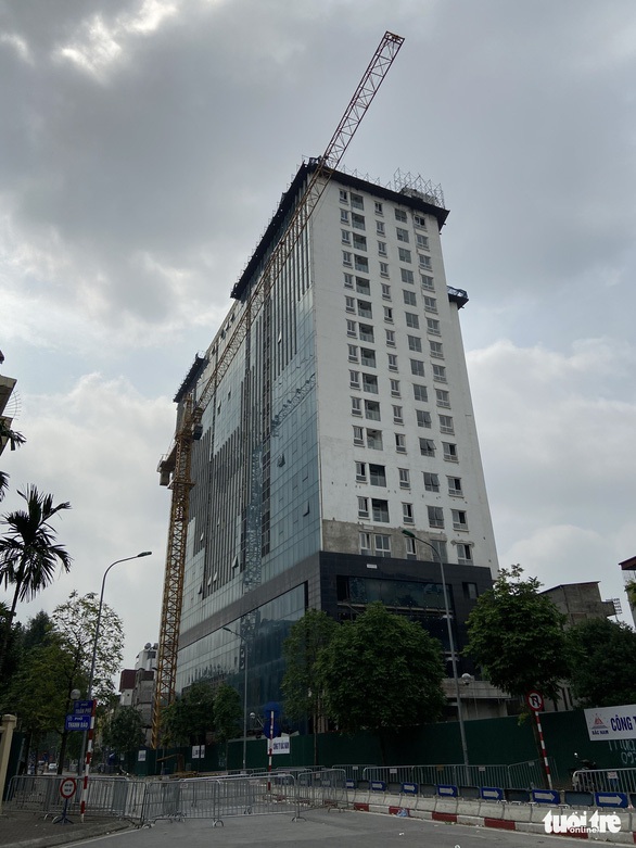 Từ vụ 8B Lê Trực, đề xuất không cung cấp điện nước cho công trình xây dựng vi phạm - Ảnh 1. Từ vụ 8B Lê Trực, đề xuất không cung cấp điện nước cho công trình xây dựng vi phạm - Ảnh 1.