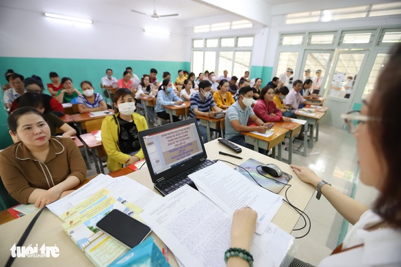 Tuyển sinh lớp 10 tại TP.HCM: Đăng ký trực tuyến, tăng tư vấn cho phụ huynh - Ảnh 1. Tuyển sinh lớp 10 tại TP.HCM: Đăng ký trực tuyến, tăng tư vấn cho phụ huynh - Ảnh 1.