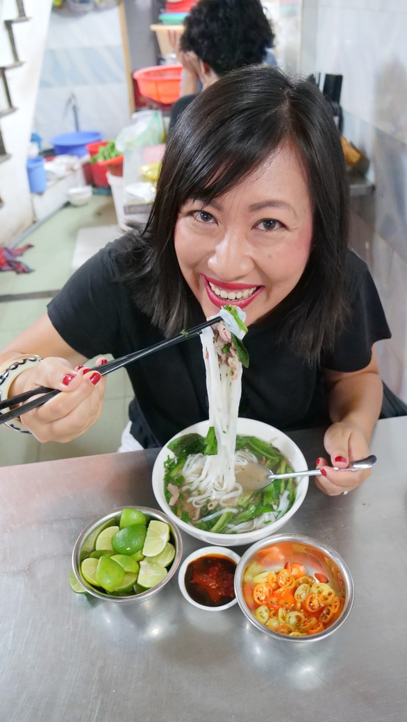 Cặp đôi blogger ẩm thực New Zealand: Về nước rồi vẫn nhớ hoài súp cua óc heo - Ảnh 2. Cặp đôi blogger ẩm thực New Zealand: Về nước rồi vẫn nhớ hoài súp cua óc heo - Ảnh 2.