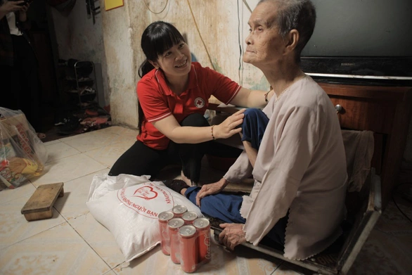 Khó khăn qua đi, chúng ta chọn thái độ sống ra sao lúc này? - Ảnh 2. Khó khăn qua đi, chúng ta chọn thái độ sống ra sao lúc này? - Ảnh 2.