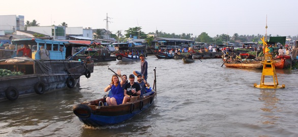 Sửa soạn món mới cho khách nội - Ảnh 1.