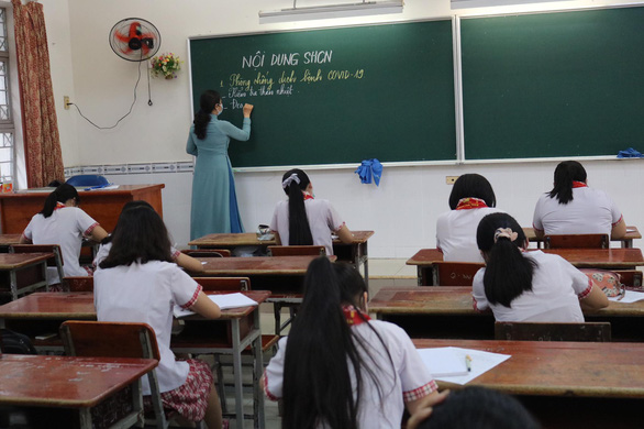 Sáng nay 4-5, học sinh 63 tỉnh thành trở lại trường - Ảnh 7.
