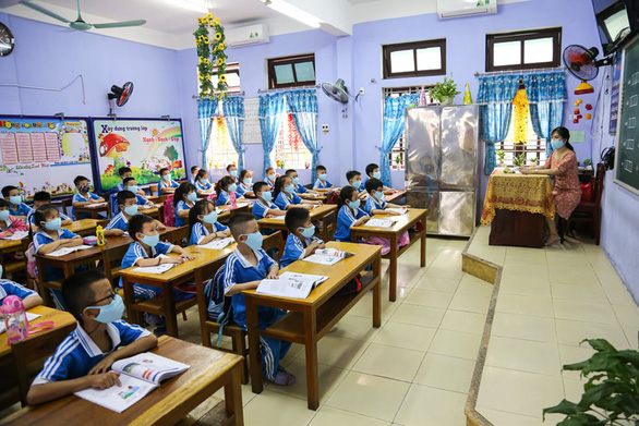 Sáng nay 4-5, học sinh 63 tỉnh thành trở lại trường - Ảnh 24.