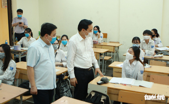 Bộ trưởng Phùng Xuân Nhạ: Có thể để một số nội dung dạy học sang đầu năm học mới - Ảnh 1. Bộ trưởng Phùng Xuân Nhạ: Có thể để một số nội dung dạy học sang đầu năm học mới - Ảnh 1.