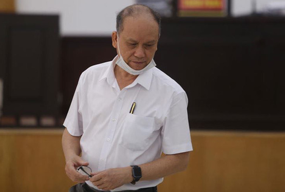 Hai cựu chủ tịch Đà Nẵng và Phan Văn Anh Vũ tiếp tục hầu tòa - Ảnh 1. Hai cựu chủ tịch Đà Nẵng và Phan Văn Anh Vũ tiếp tục hầu tòa - Ảnh 1.