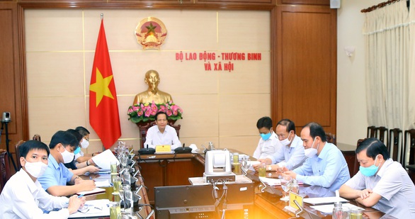 Từ 10-5 sẽ chi trả tiền hỗ trợ cho lao động tự do bị ảnh hưởng bởi COVID-19 - Ảnh 2. Từ 10-5 sẽ chi trả tiền hỗ trợ cho lao động tự do bị ảnh hưởng bởi COVID-19 - Ảnh 2.