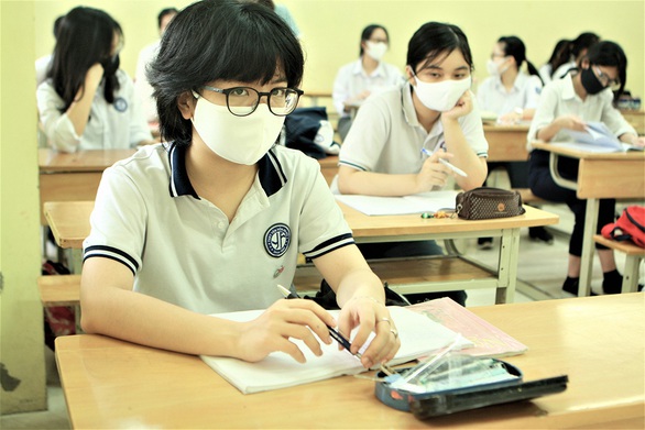 Học sinh đi học trở lại: Trường tìm đủ cách chống nóng - Ảnh 2. Học sinh đi học trở lại: Trường tìm đủ cách chống nóng - Ảnh 2.