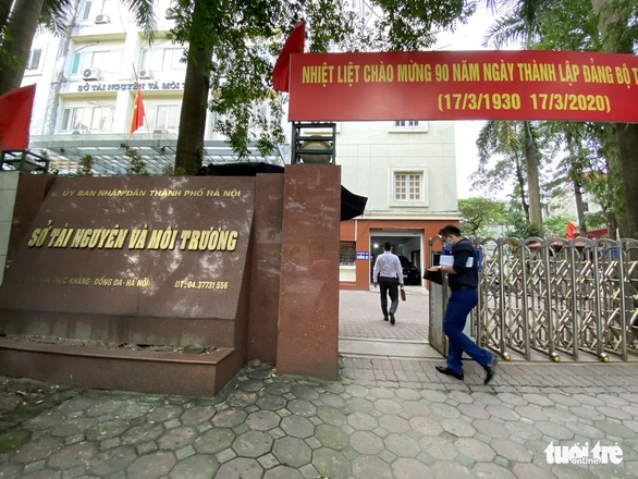 3 lãnh đạo Sở Tài nguyên - Môi trường Hà Nội bị yêu cầu ‘nghiêm túc rút kinh nghiệm’ - Ảnh 1. 3 lãnh đạo Sở Tài nguyên - Môi trường Hà Nội bị yêu cầu ‘nghiêm túc rút kinh nghiệm’ - Ảnh 1.