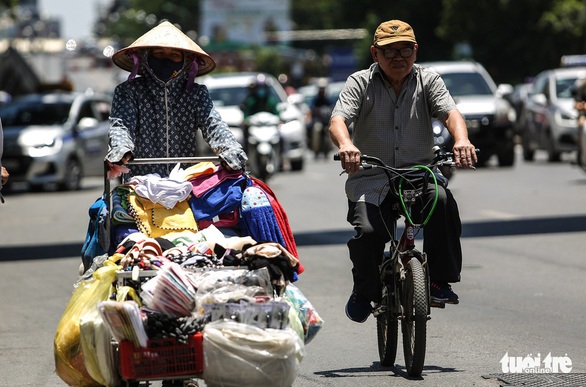 Hai ngày cuối tuần, Bắc và Trung Bộ nắng nóng gay gắt trên 40 độ C - Ảnh 1. Hai ngày cuối tuần, Bắc và Trung Bộ nắng nóng gay gắt trên 40 độ C - Ảnh 1.