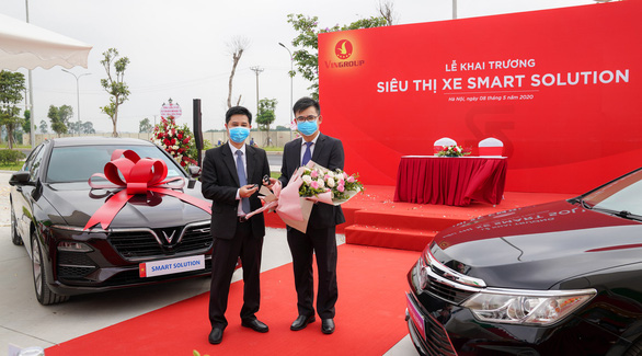 VinFast bất ngờ cho khách hàng đổi xe cũ lấy xe mới - Ảnh 1. VinFast bất ngờ cho khách hàng đổi xe cũ lấy xe mới - Ảnh 1.